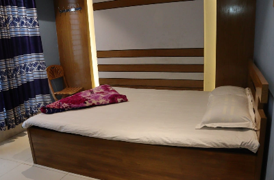 Couple Bed (non ac ) 207