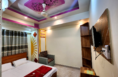 Semi Double Big Bed Ac B-9