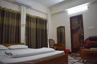 AC Couple Single Bed B
