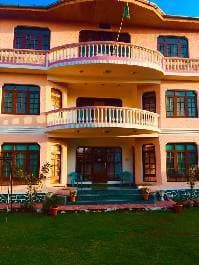 hotel grand al Aziz guest house