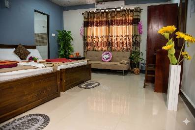 PEARL CITY HOTEL