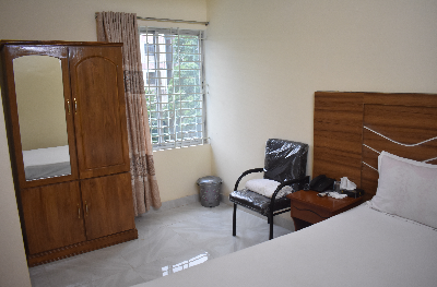 AC\Non-AC Connecting Room with Three Bed 303