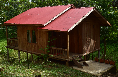 Couple Bed Reingpa Wooden Villa