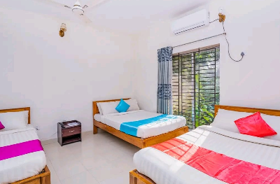 Deluxe Triple Bed 107